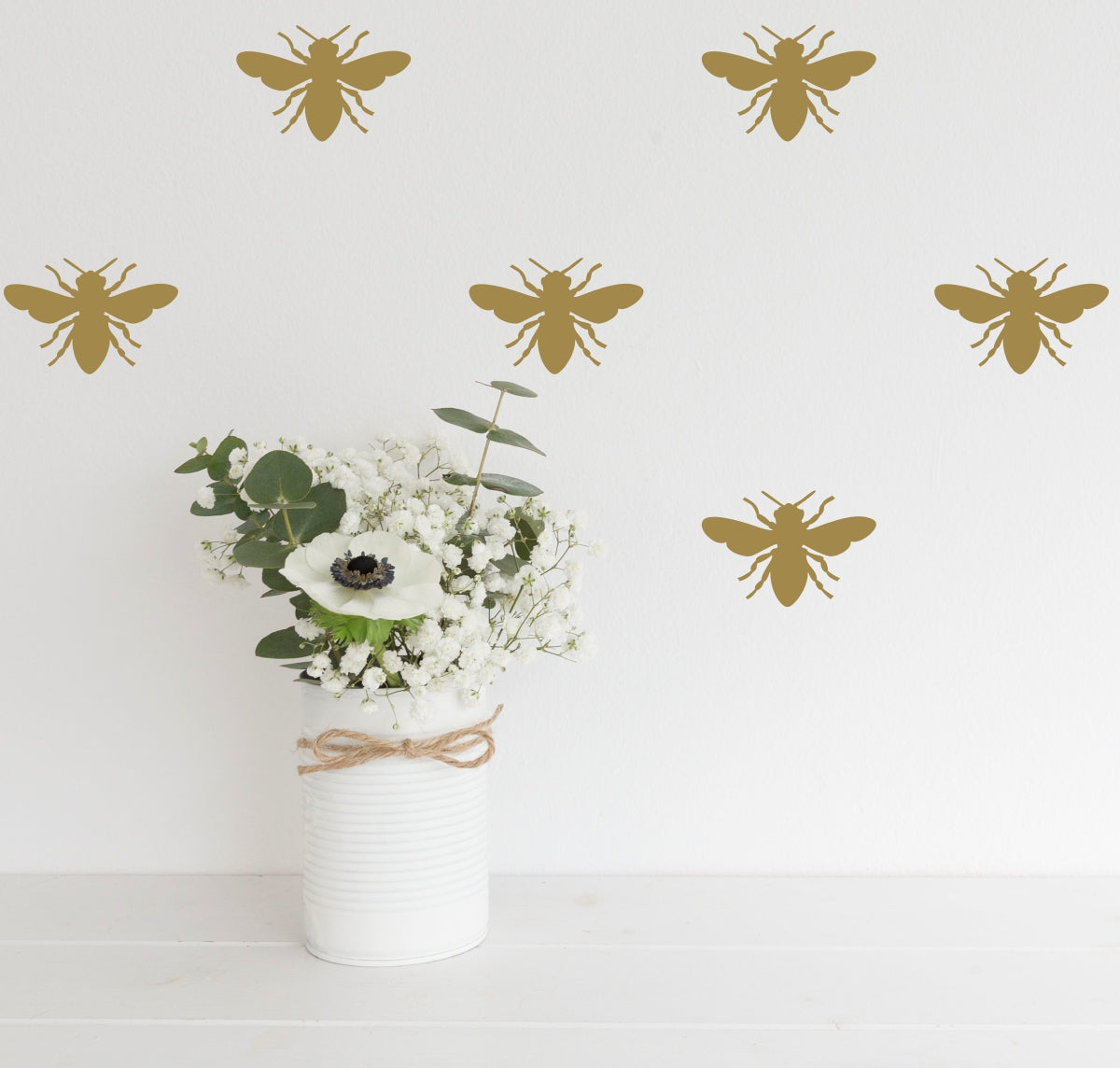 https://luludecals.com/cdn/shop/products/bee_silhouette_vinyl_decal.jpg?v=1544499527